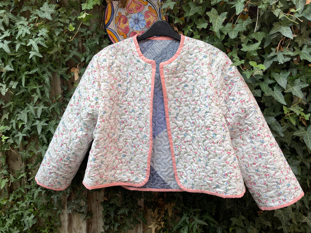 Reversible quilted jacket floral one side blue and white patchwork size 18