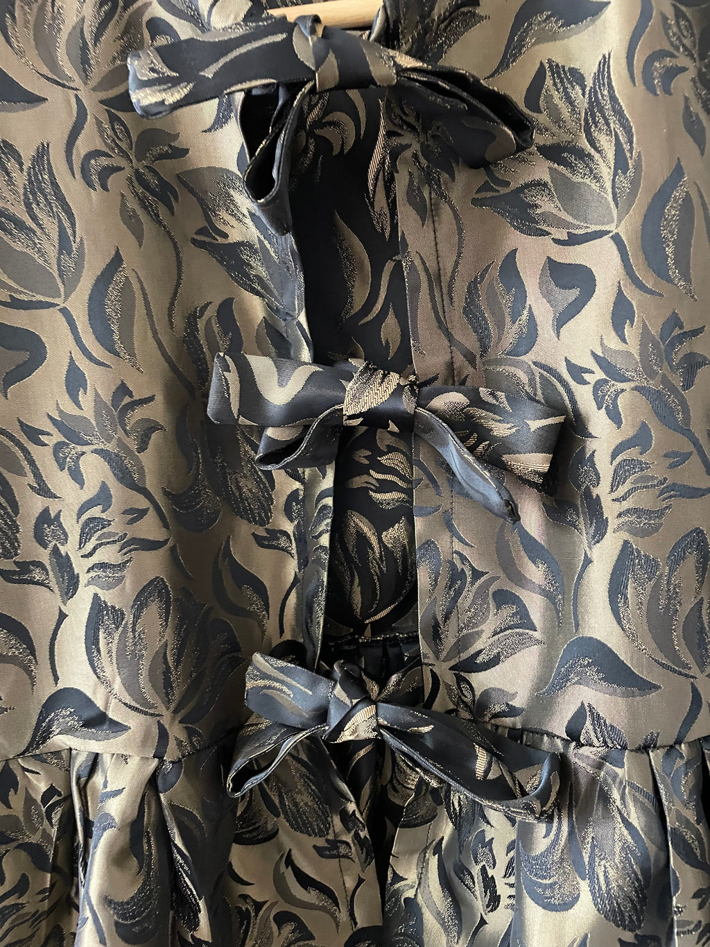 Handmade brocade Ava tie font silver,grey and black size 12
